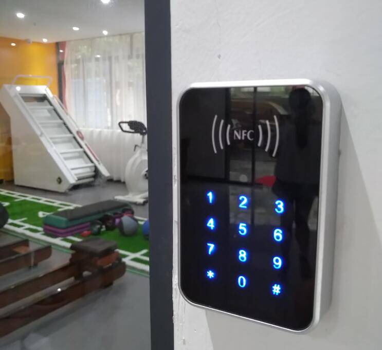 塞伯羅斯二維碼門禁一體機健身房應(yīng)用