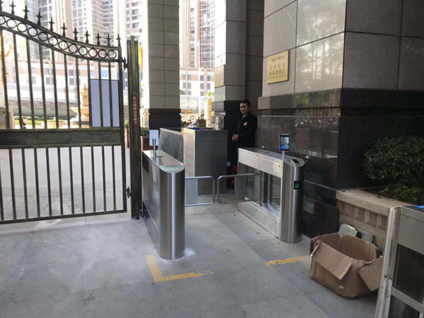 泰禾物業 劉鑫1 (3).jpg